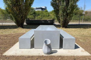 Beton-Sitzgarnitur_Limpertsberg mit Triptik